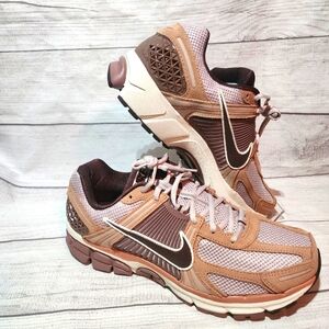 Size 11 - Nike Air Zoom Vomero 5 Dusted Clay HF1553-200
